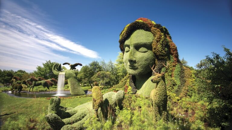 One of the hedge sculptures created for MosaiCanada 150.