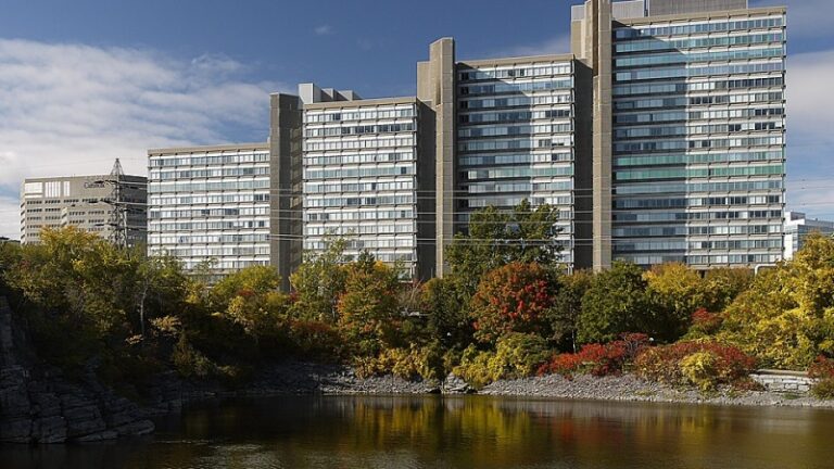 Place du Portage III