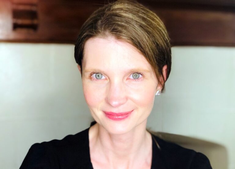 Dr. Caitlin Schwartz