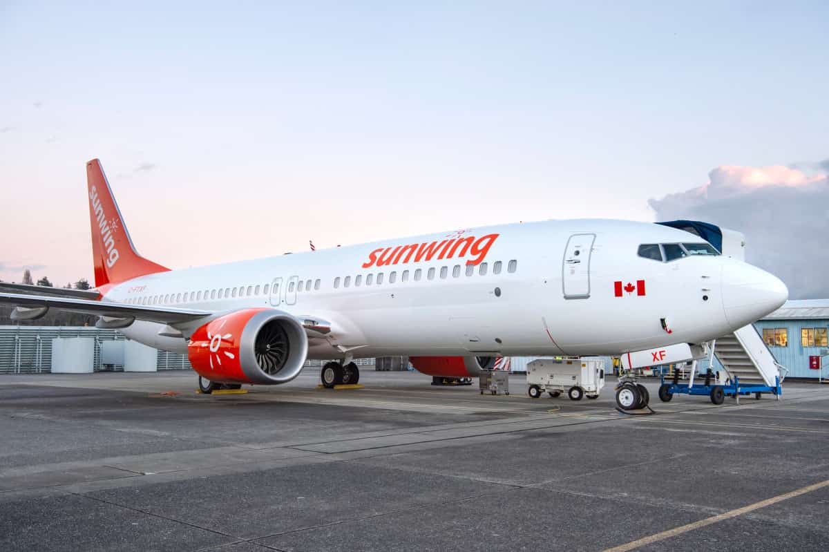 Sunwing aircraft
