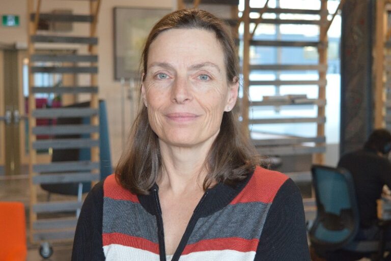 Carolyn Raab / Corsa