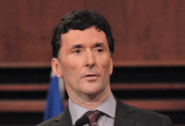 Paul dewar