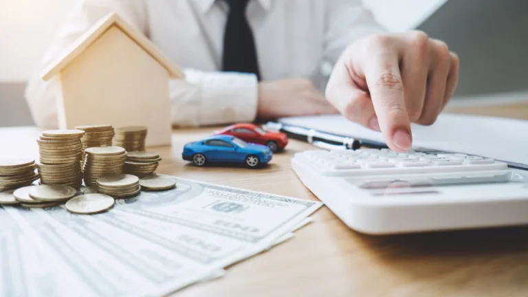 Resilient economy may muddle inflation fight, recession still expected: economists