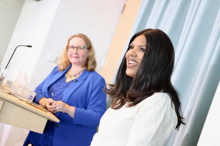 Katherine Cooligan, Mante Molepo