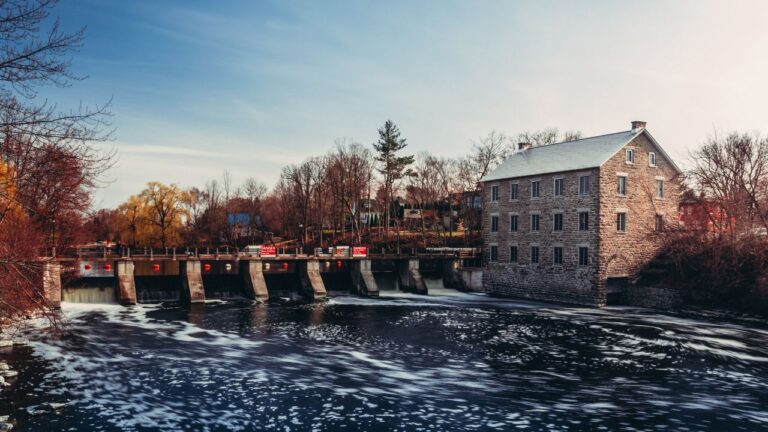 In the changing landscape of Ottawa, does the concept of de-amalgamation make sense?