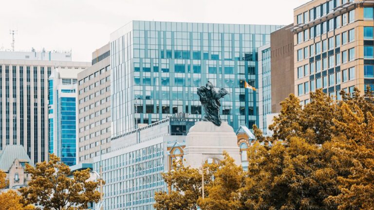 Ottawa faces ‘multi-whammy’ of challenges as it looks to reimagine its downtown, urban expert says