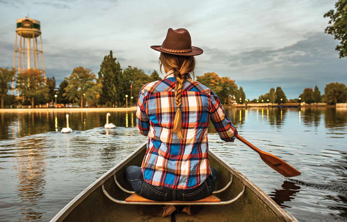 Woman canoes in Smiths Falls