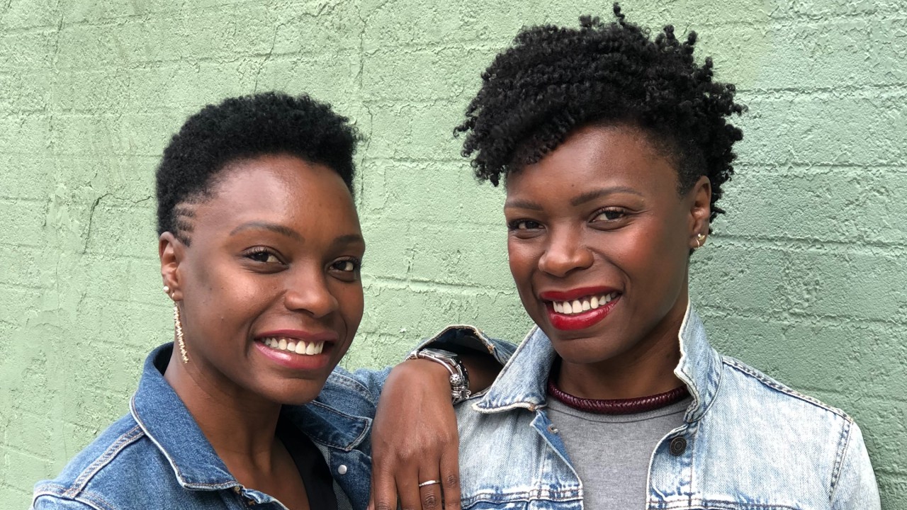 Medjine and Mendjaly Hyppolite - Frizé Frizé