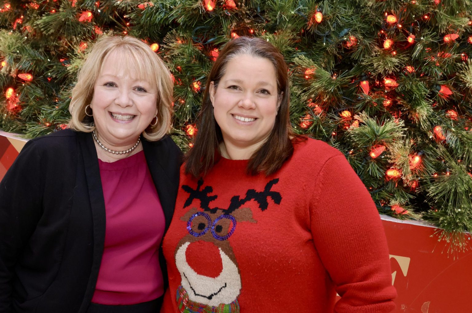 Business leaders head to Rideau Centre to shop for charity Ottawa