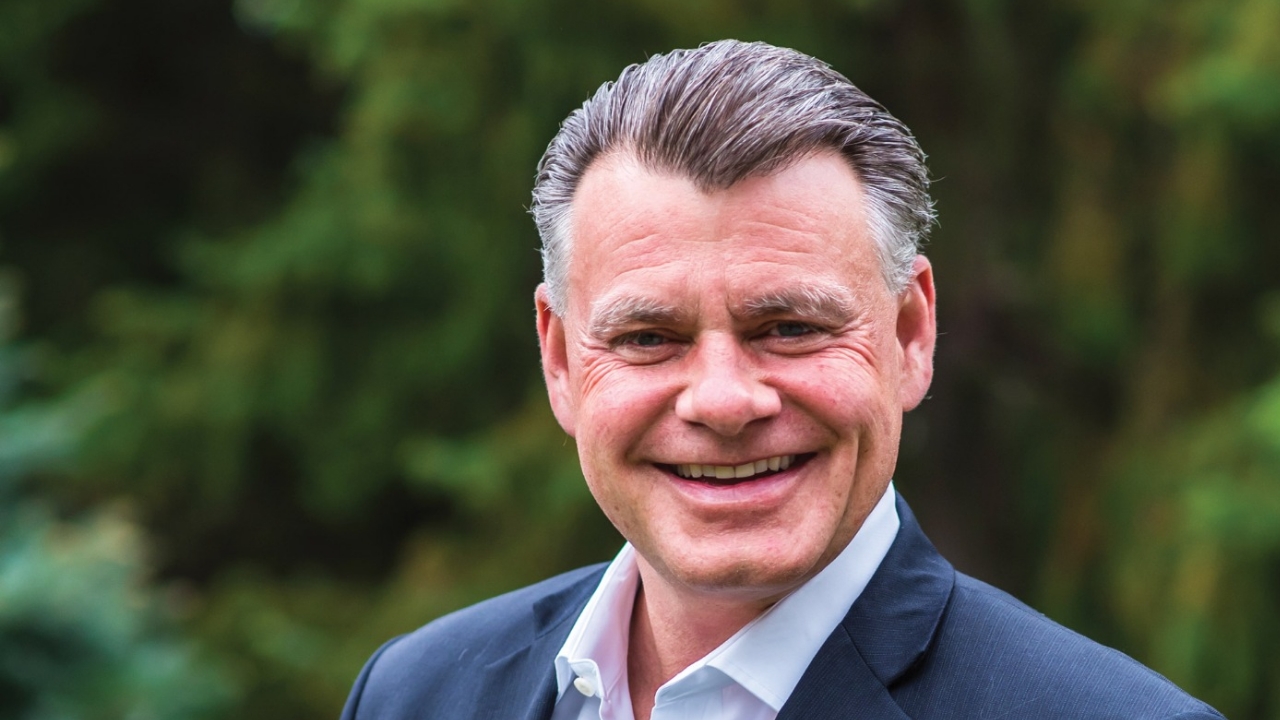 Portrait photo of Peter Nicholson