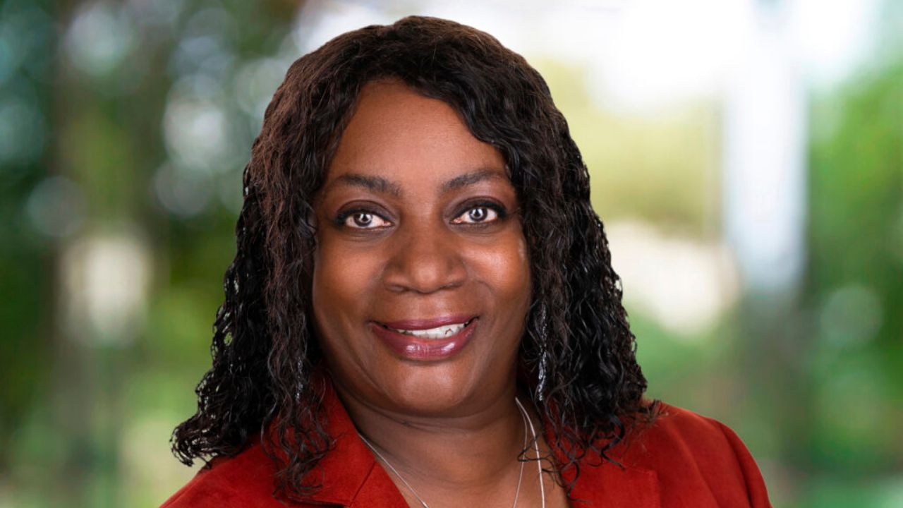 Shaun Simms Ottawa Community Housing’s chief people and communications officer DEI