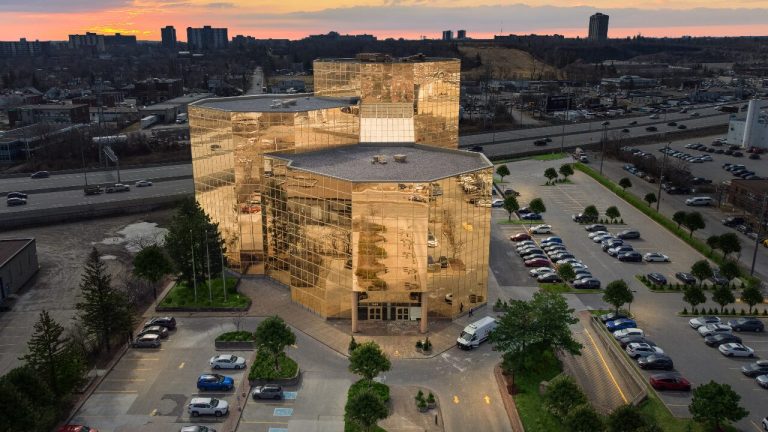 Former Corel building on Carling Avenue