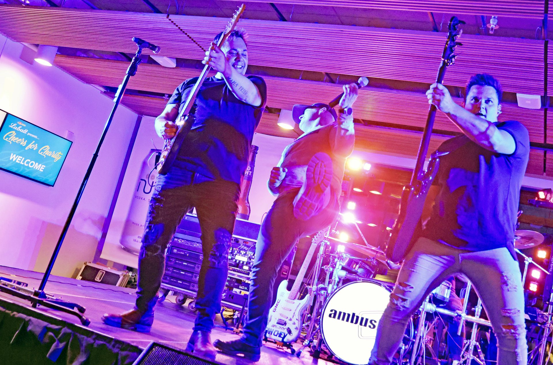 Labatt Cheers for Charity raises $30K for OSEG Foundation