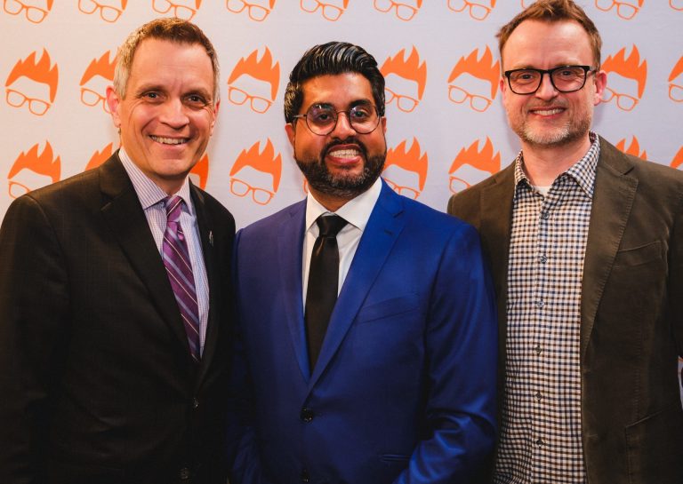 Sidi.io draws VIP crowd at cheers and chats