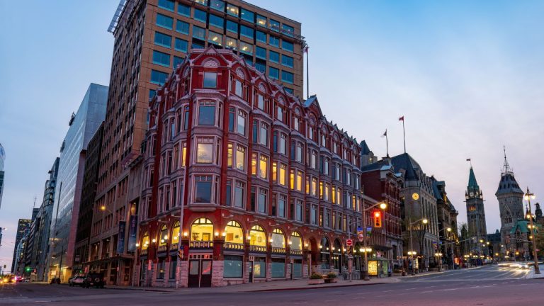 downtown Ottawa, public servants, civil servants