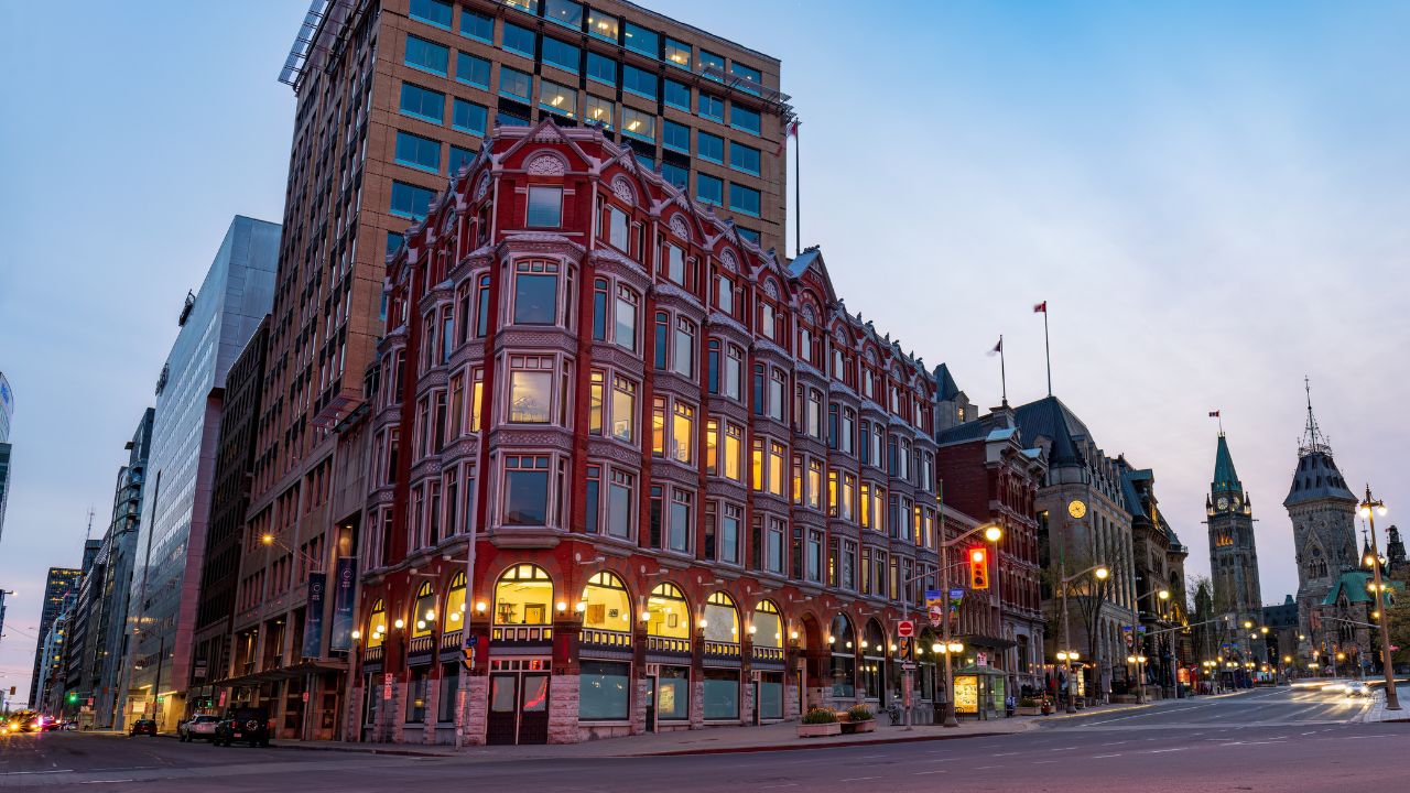 downtown Ottawa, public servants, civil servants