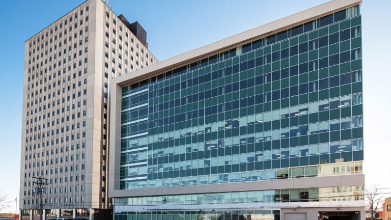 Place Vincent Massey