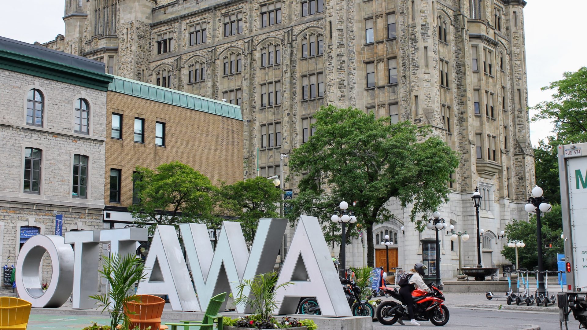 Ottawa downtown ByWard tourism downtown core tourists weekend tourism