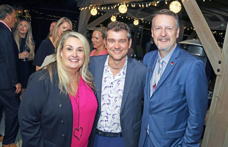 Perfect party host Peter Nicholson announces Philanthropy Award winners