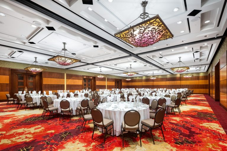 Weddings, conferences, and expositions: The Hôtel-Casino Lac-Leamy complex offers the perfect event experience