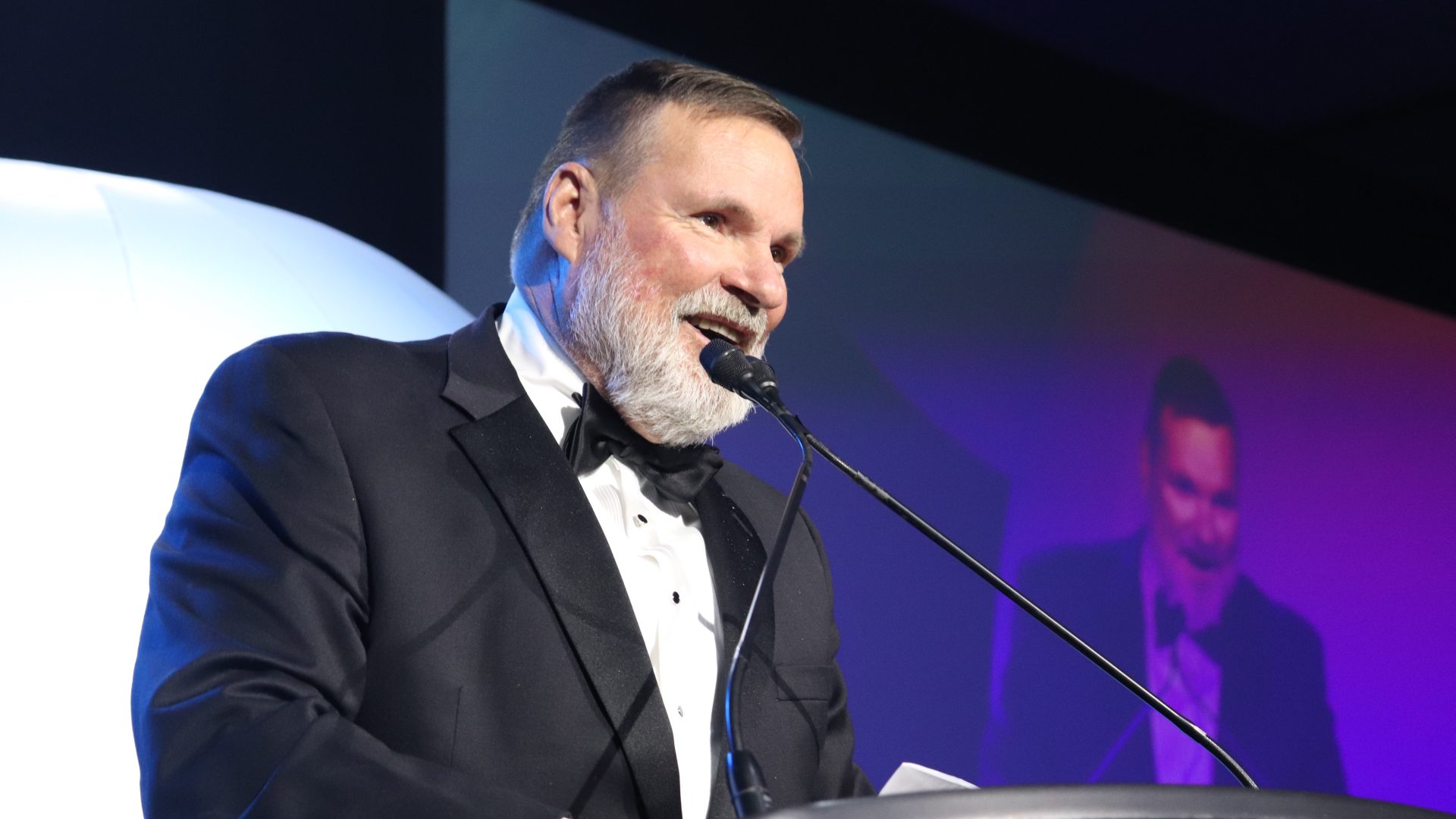 Robert Merkley, president and CEO of Merkley Supply, accepts the 2024 Lifetime Achievement Award. (Photo by Mia Jensen)