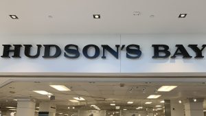 Bay store St. Laurent