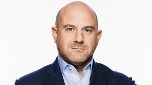 Eliot Pence headshot