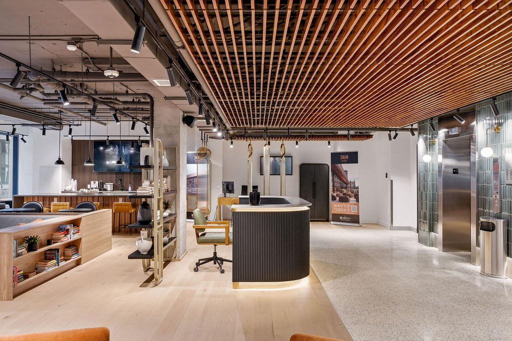 360LaurierAveW-Lobby-16