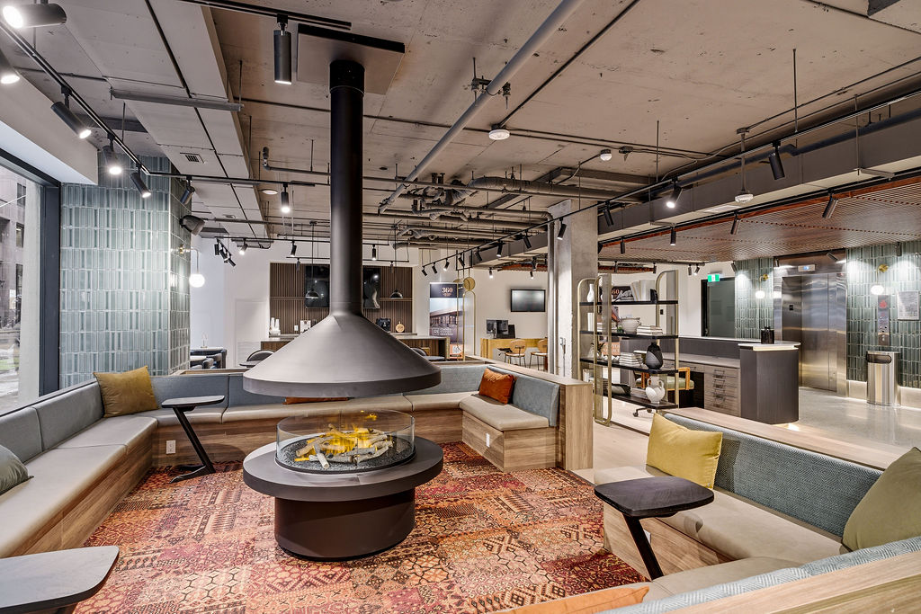 360LaurierAveW-Lobby-21