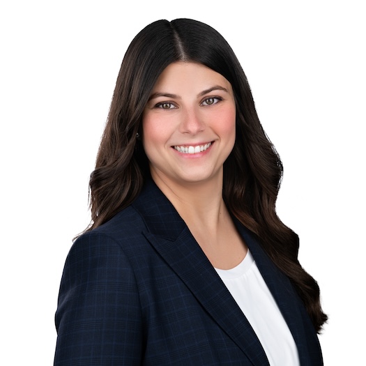 Buying Commercial Real Estate in Ontario: Managing Risk and Closing with Confidence