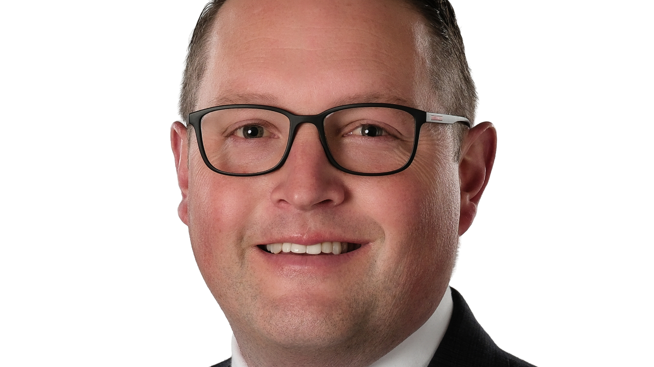 Jordan Lovett headshot