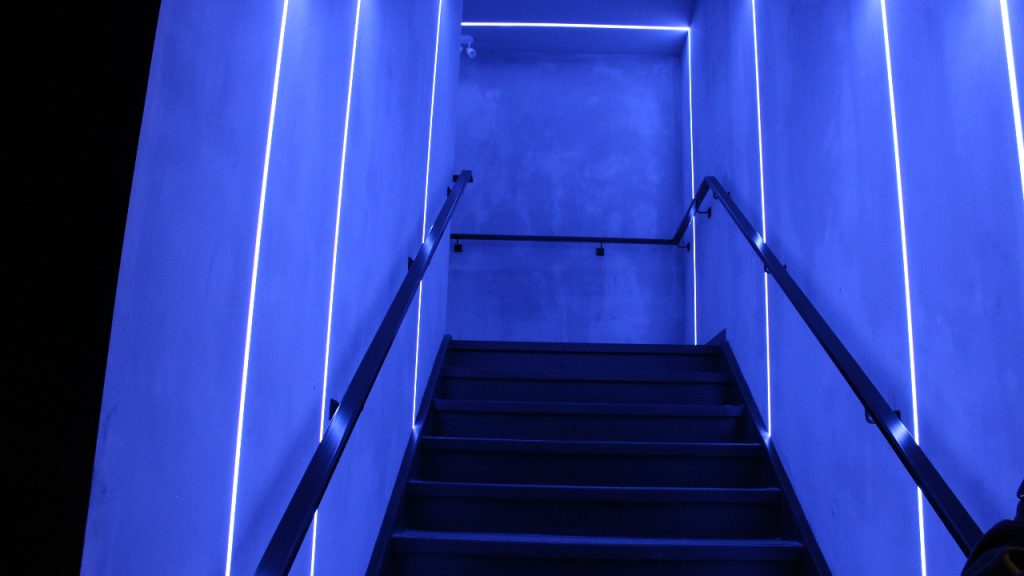 The blue artist&rsquo;s staircase is an amenity brought over from the Toronto location. It became a favourite photo op for artists playing in Toronto. Photo by Marissa Galko.
