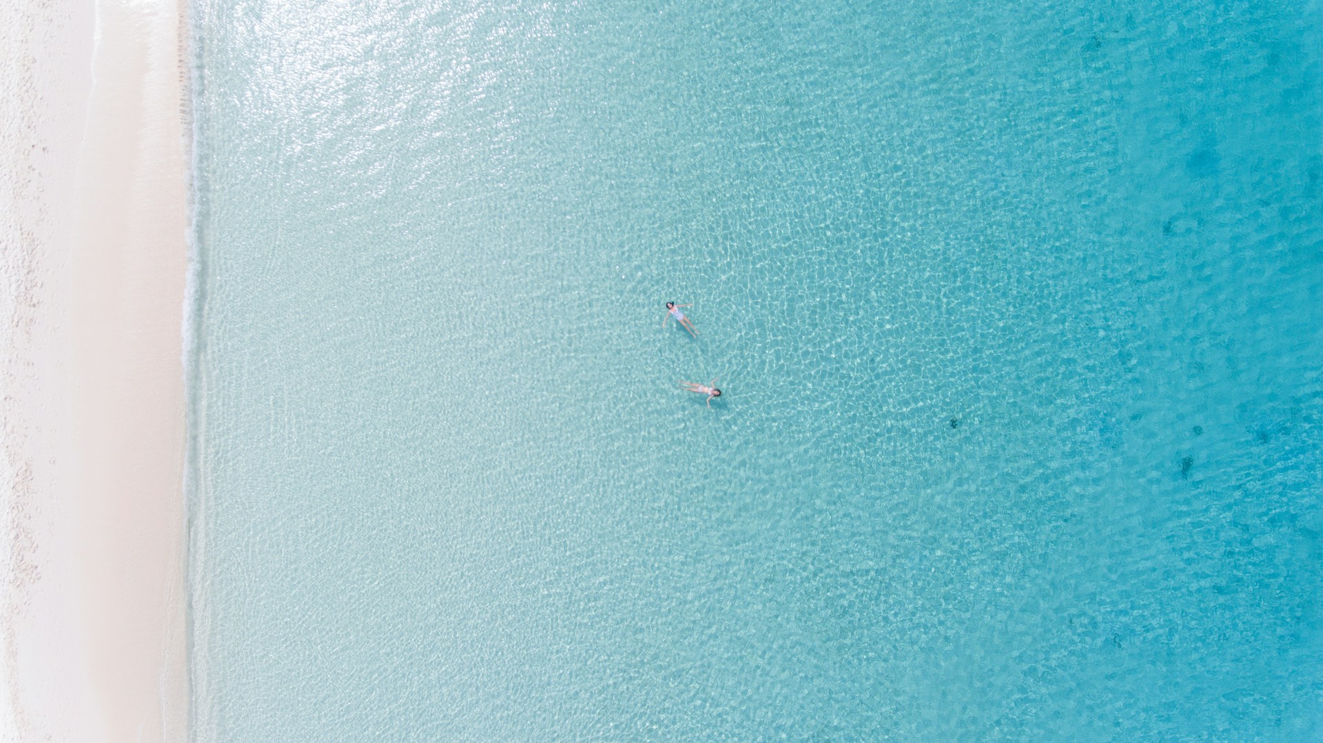 grand_cayman_marc-babin-mk76xcCfUv4-unsplash